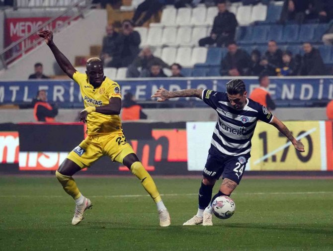 Spor Toto Süper Lig: Kasımpaşa: 0 - Mke Ankaragücü: 0 (İ̇lk Yarı)