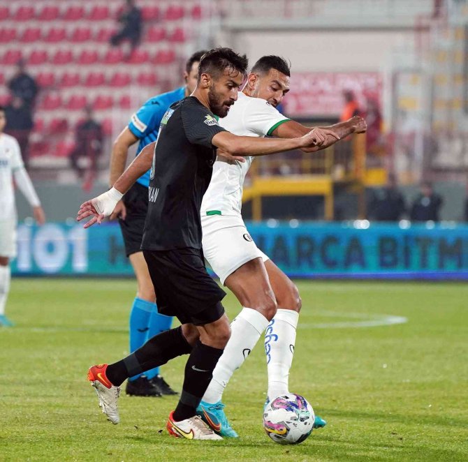 Spor Toto Süper Lig: Ümraniyespor: 3 - Corendon Alanyaspor: 1 (Maç Sonucu)