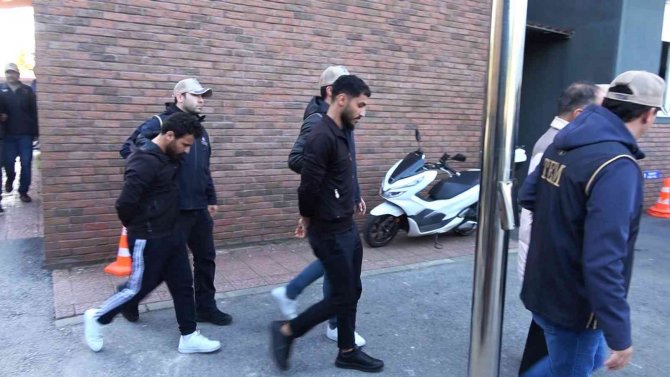 Yalova’da Deaş’ın Bomba Uzmanı Evindeki Patlayıcı Malzemelerle Yakalandı