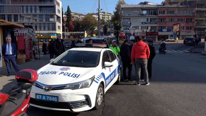 Seyir Halindeki Otobüsten Düşen Yaşlı Kadın Yaralandı