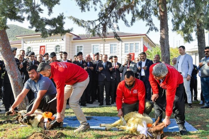 Karaisalı İ̇lçe Jandarma Komutanlığına Yeni Hizmet Binası