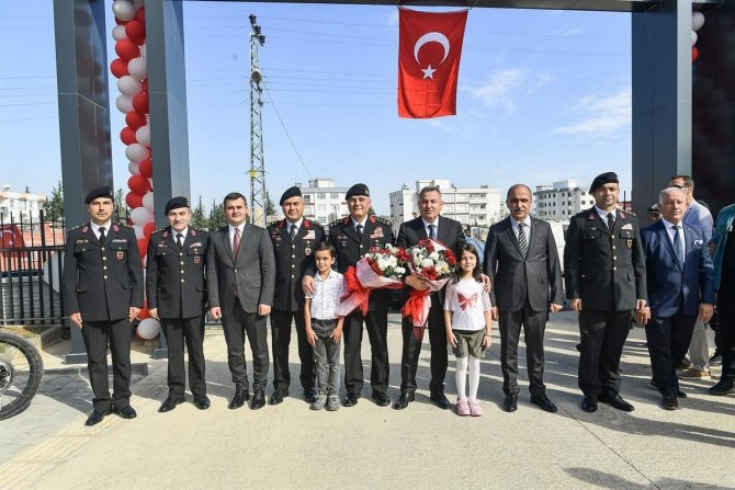 Karaisalı İ̇lçe Jandarma Komutanlığına Yeni Hizmet Binası