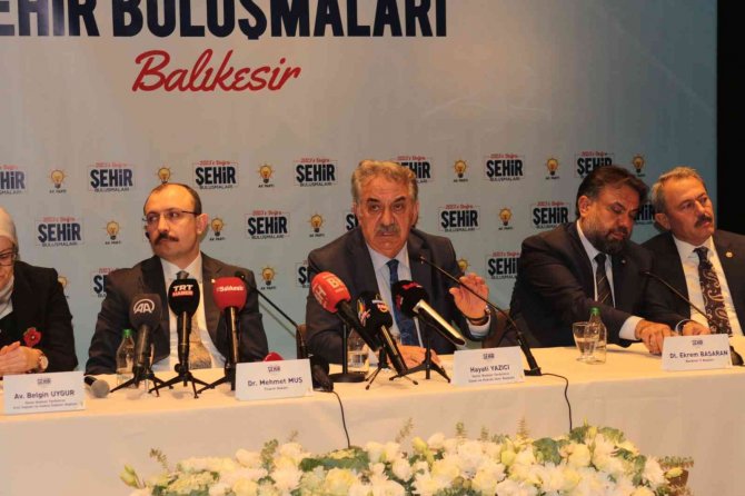 Ak Parti Genel Başkan Yardımcısı Hayati Yazıcı’dan Anayasa Değişikliği Yorumu