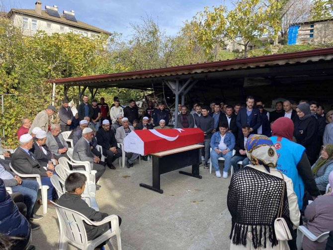 Maden İşçisi Taner Şen Son Yolculuğuna Uğurlandı