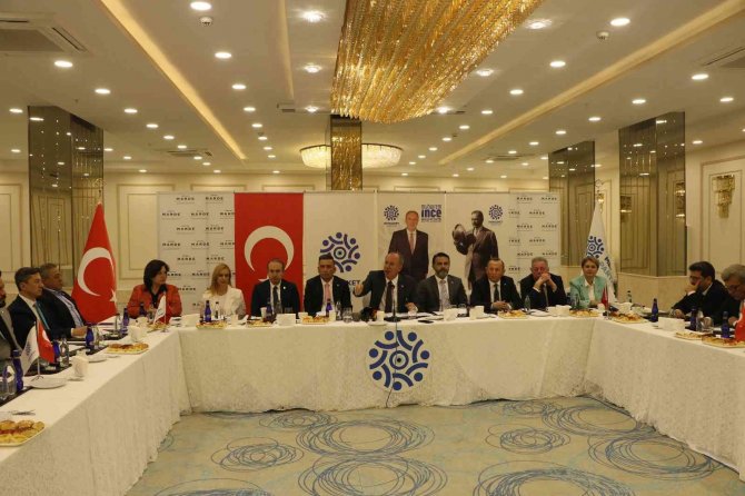 Muharrem İ̇nce: "Chp’de Demokrasi Olsaydı Ben Partiden Ayrılmazdım"