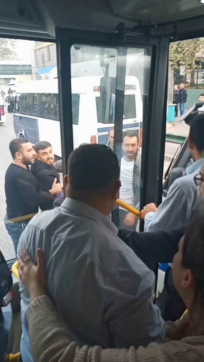Yol Verme Kavgası Kamerada