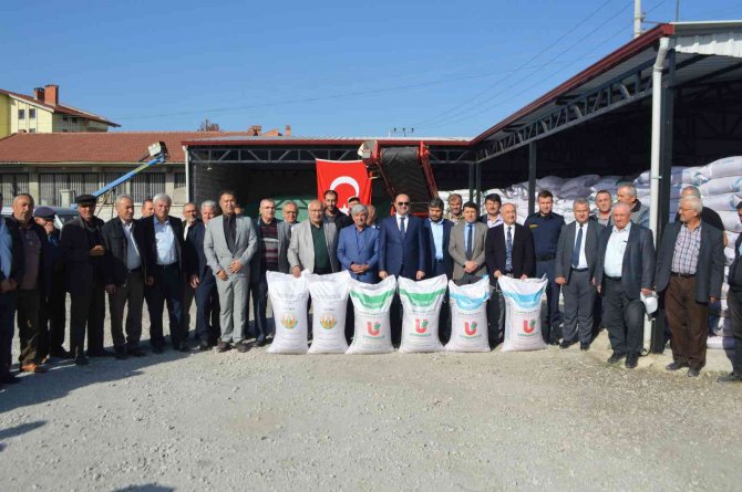 Tavşanlı’da Çiftçilere Sertifikalı Tohumları Teslim Edildi