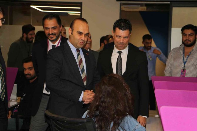 800 Çalışanı Olan Çağrı Merkezinin Yeni İstihdam Hedefi Bin 500