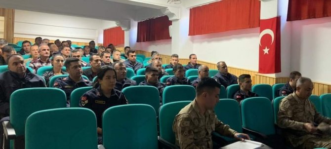Elazığ Doğa Koruma Şube Müdürlüğünden Jandarma Ekiplerine Bilgilendirme