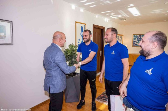 Dünya Şampiyonu Ampute Milli Takımı’nın Kalecisi Erdi Arslan İ̇zmir’in Gururu Oldu