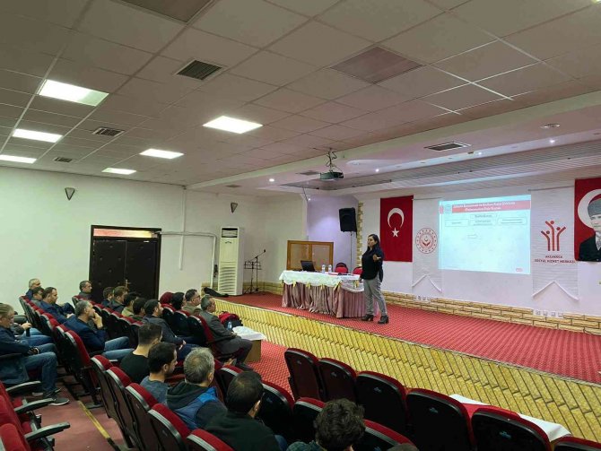 Kadına Yönelik Şiddet Mücadele Anlatıldı