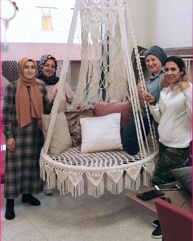 Ev Ekonomisine Katkı Sağlıyorlar