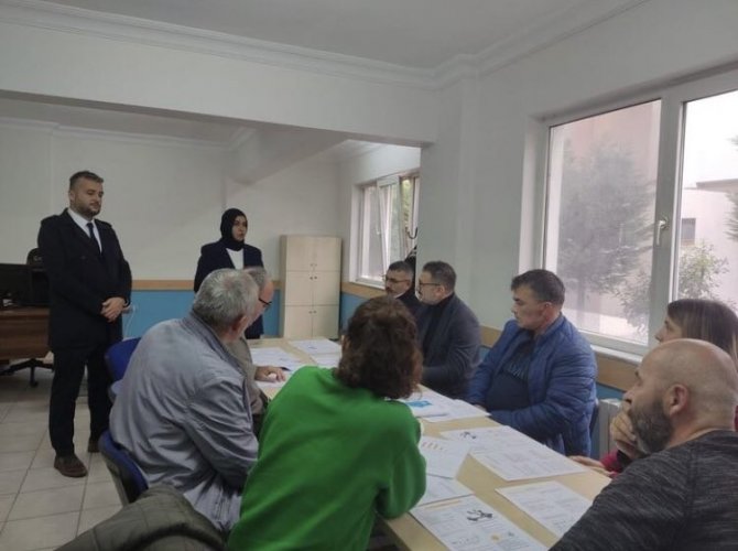 Öğretmenler Eğitimden Geçti