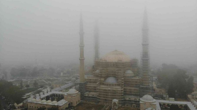 Selimiye Sislerle Kaplandı