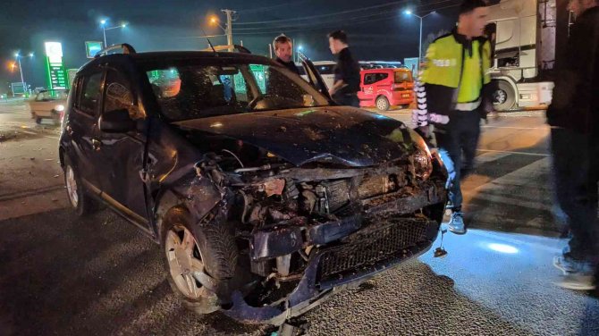 Otomobil Koyun Sürüsüne Daldı