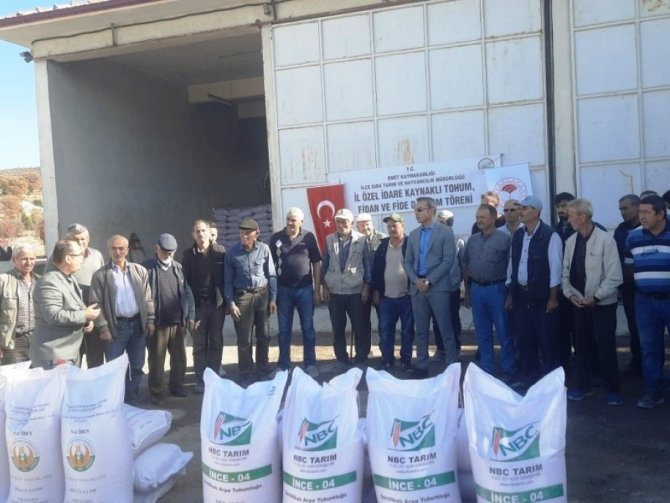Emet’te 440 Çiftçiye 44 Ton Sertifikalı Buğday Ve Arpa Tohumu Dağıtıldı