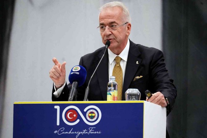Erol Bilecik: “Mikrofonların Önünde Büyüğüz Demekle Büyük Olunmuyor”