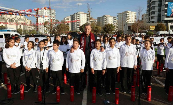 Gaziantep’te Erdoğan’a "Başlasın Türkiye Yüzyılı" Sürprizi
