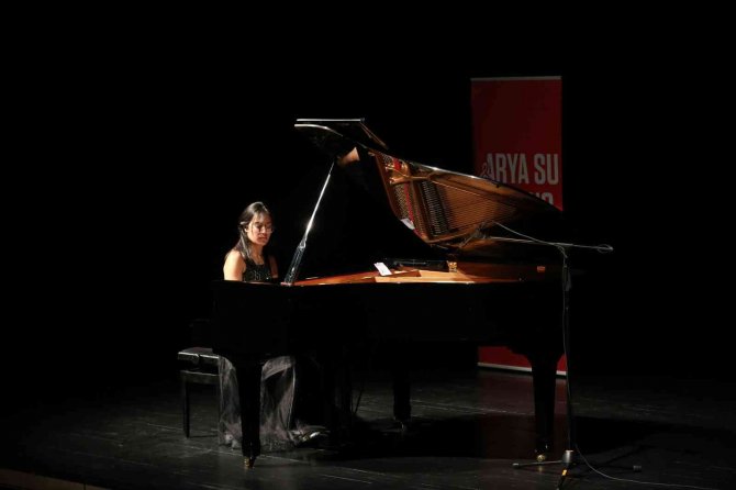 Arya Su Gülenç’ten Muhteşem Piyano Resitali