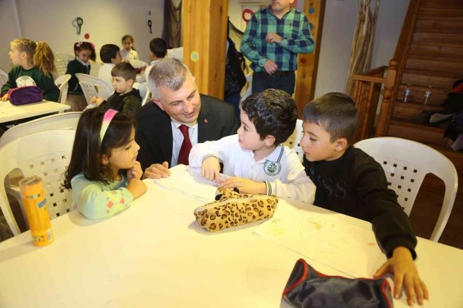 Çocukların Masal Dolu Bir Gün Geçirdi