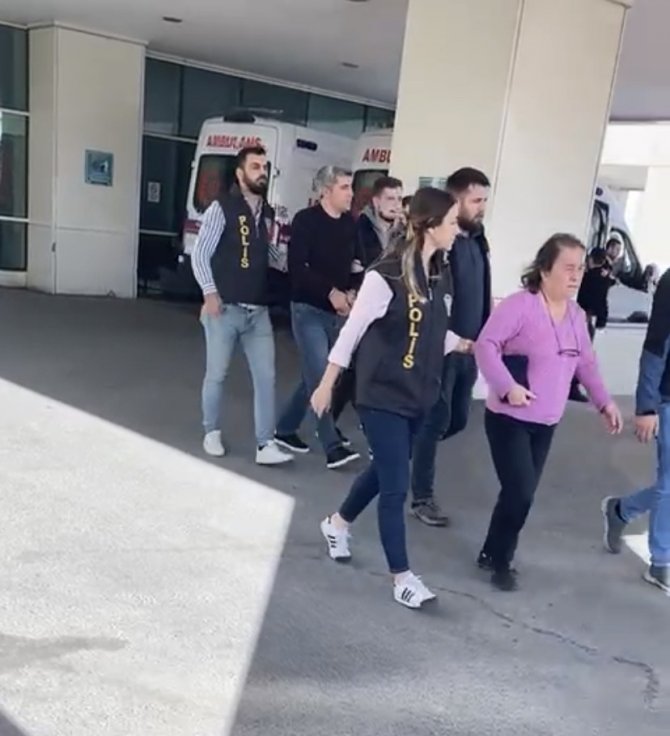 İ̇stanbul’da Terör Örgütü Propagandasıyla Bildiri Dağıtılmasına Polis Engeli: 8 Gözaltı