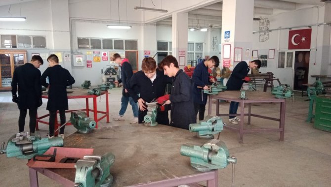 Meslek Liseleri Yıl Sonunda 1 Milyon Lira Ciro Elde Etmeyi Hedefliyor