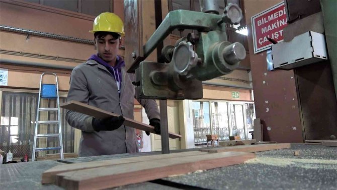 Meslek Liseleri Yıl Sonunda 1 Milyon Lira Ciro Elde Etmeyi Hedefliyor