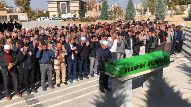 Elma Bahçesinde Ölü Bulunan Yaşlı Adam Son Yolculuğuna Uğurlandı