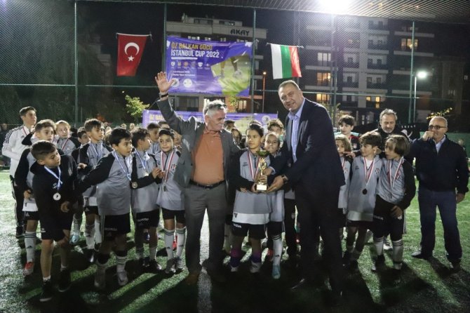 Kartal’da Düzenlenen Uluslararası Futbol Turnuvası Sona Erdi