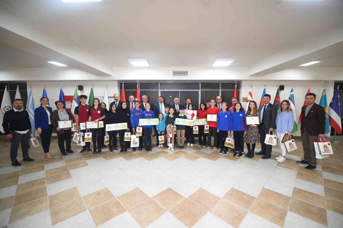 Kastamonu’da Öğrenciler 1 Yılda 1 Tonun Üzerinde Atık Pil Topladı