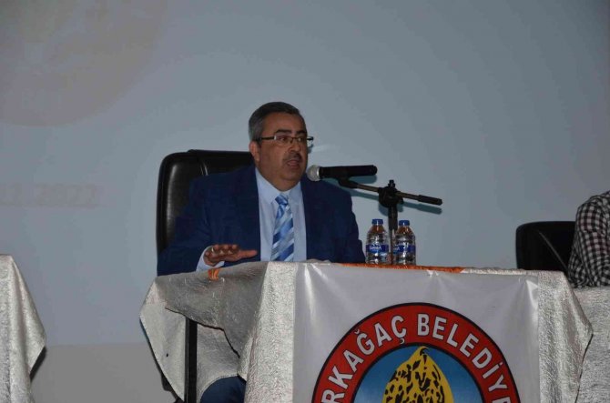 Kırkağaç’taki Halk Toplantısında Gergin Anlar