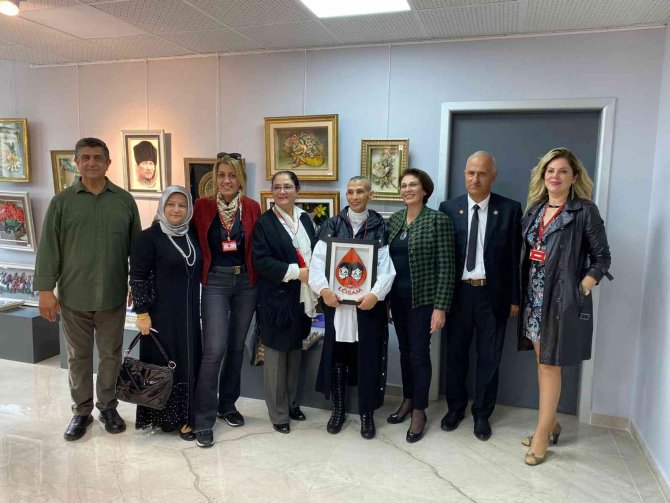 Şehit Aileleri Ve Hasta Çocuklara Asker Morali