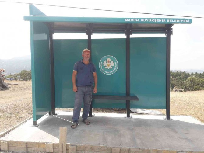 Demirci’nin 12 Kırsal Mahallesine Durak Montajı Yapıldı