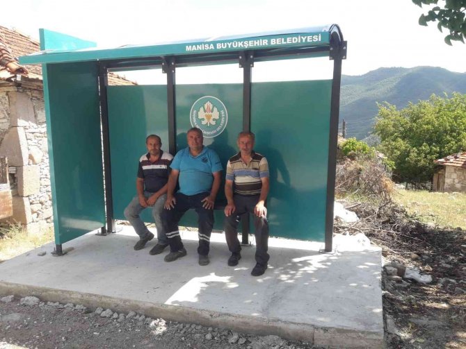 Demirci’nin 12 Kırsal Mahallesine Durak Montajı Yapıldı