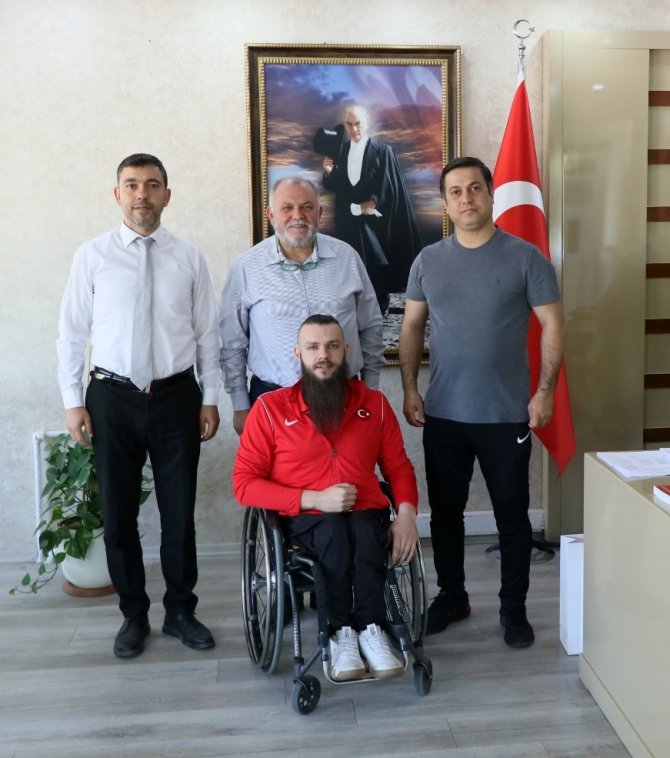 Manisalı Barış Bayraktar Para Dansta Avrupa Şampiyonu