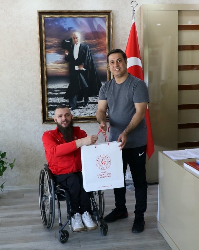 Manisalı Barış Bayraktar Para Dansta Avrupa Şampiyonu