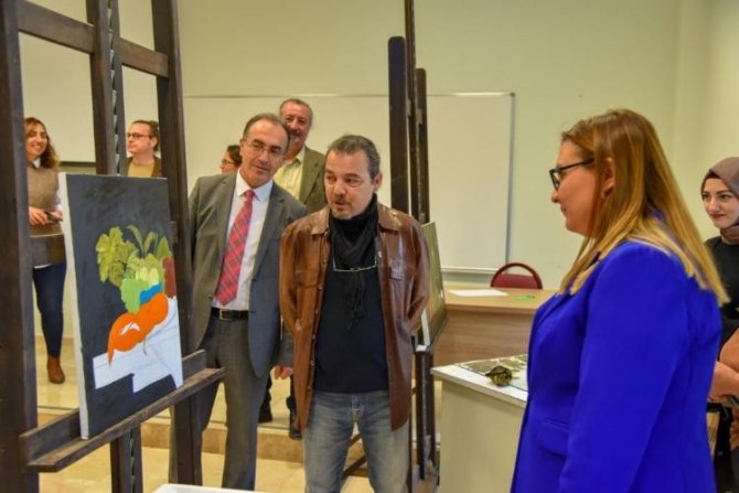 ’Orada Olmak-karşılaşmalar’ İsimli Resim Sergisi Açıldı