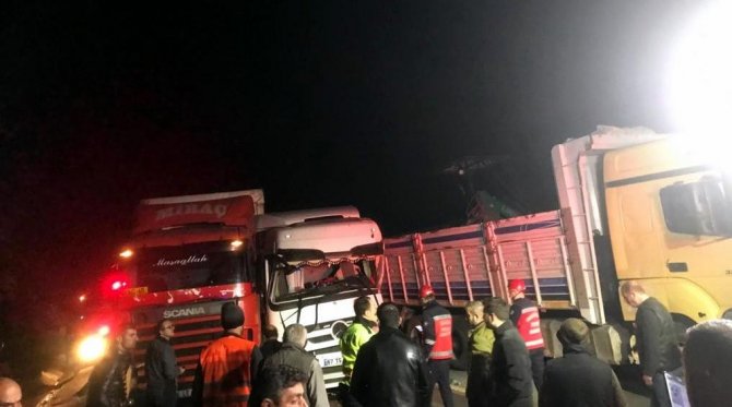 D-650’yi Kilitleyen Zincirleme Kaza: 1 Yaralı