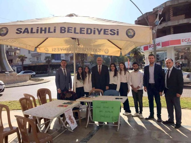 Salihli’de Kitap Toplama Kampanyası