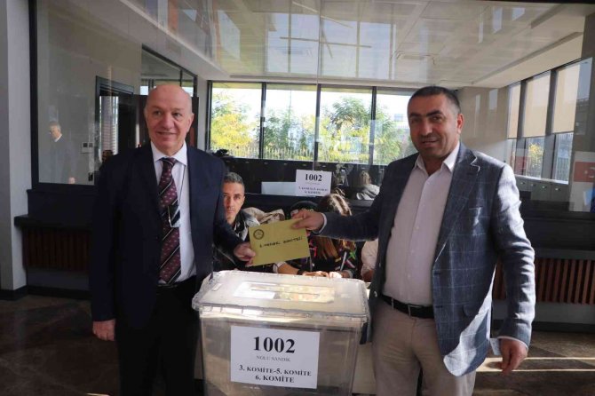 Samsun Ticaret Borsası Üyeleri Sandık Başına Gitti