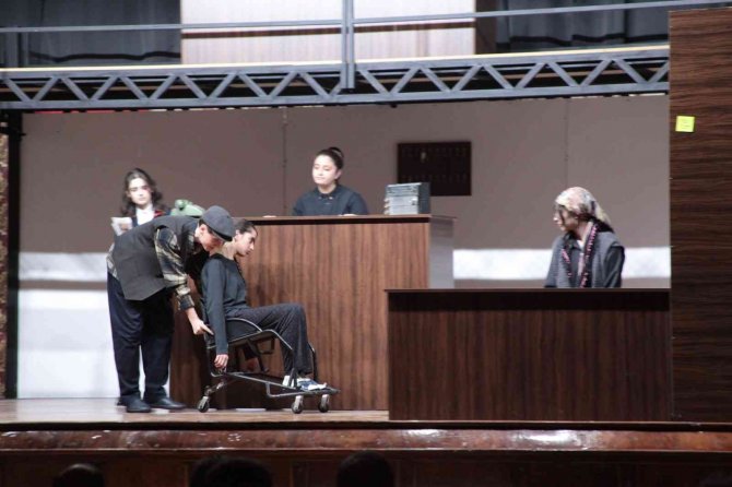 “Reis Bey” Oyunu Büyük İlgi Gördü