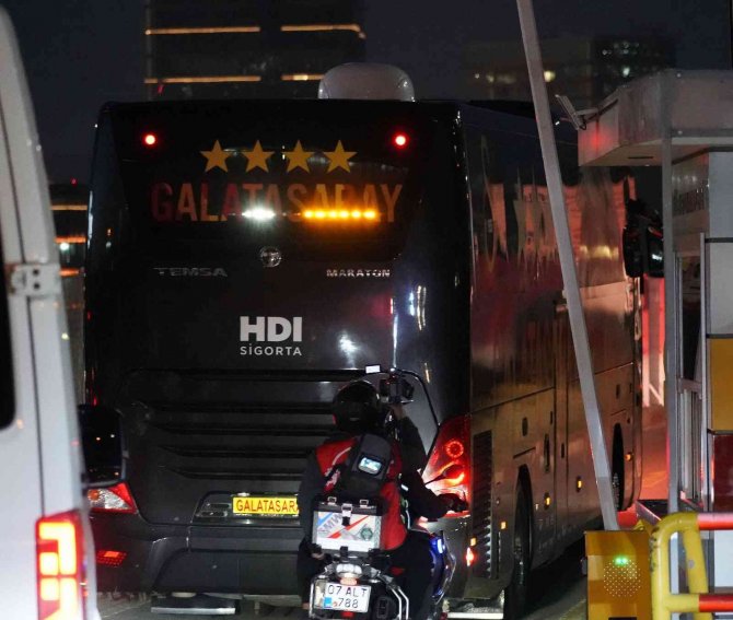 Galatasaray Stada Geldi