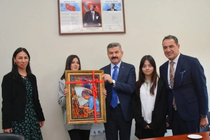 Uşak’ta Öğrenciler Günde 10 Bin Ekmek Üretecek