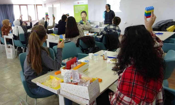 Van’da Öğretmenlere Lego Ve Steam Eğitimi