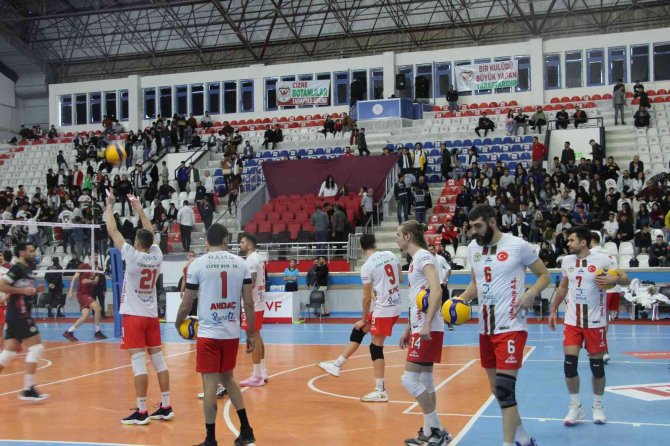Axa Sigorta Efeler Ligi: Cizre Belediyespor: 2 - Galatasaray Hdı: 3
