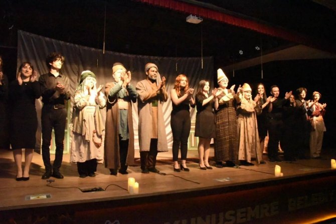 ‘Nefes Mi İstersin Yoksa Buğday Mı?’ Tiyatroseverlerle Buluştu