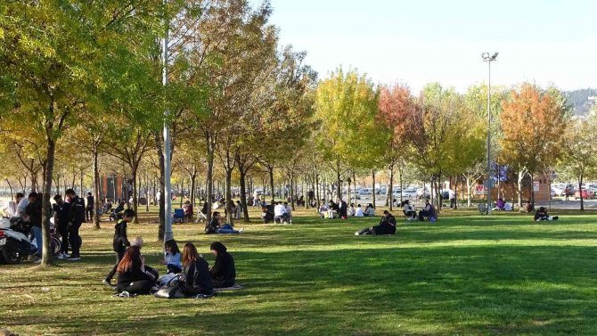 Yaz Günlerini Aratmayan Sıcaklık