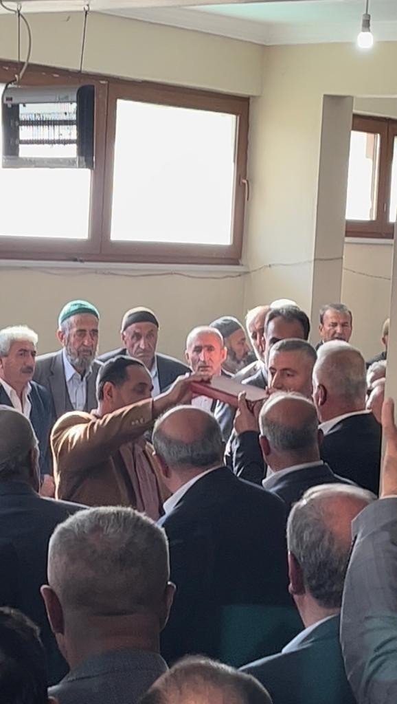 Tuzla’da Silahlı Saldırı Sonrası Ailelerden Barış Yemini