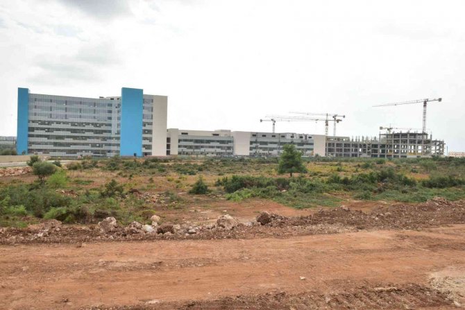 Antalya Şehir Hastanesine Konforlu Yollar