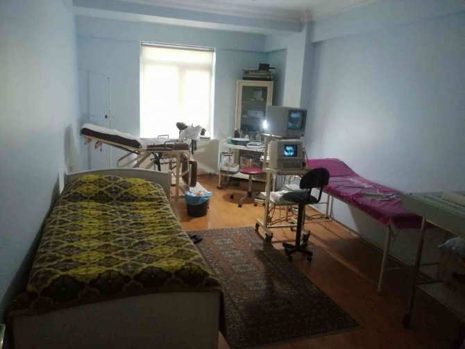 Bağcılar’da Kaçak Muayenehaneye Baskın: Emekli Doktor Gözaltına Alındı